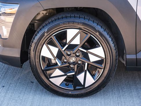 Used 2024 Hyundai Kona SEL FWD image 10