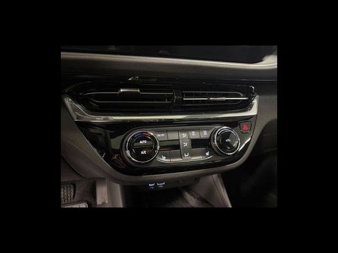 Used 2025 Buick Envista Sport Touring w/ Convenience I Package FWD image 23