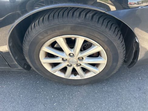 Used 2011 Toyota Camry XLE w/ XLE Extra-Value Pkg #2 image 22