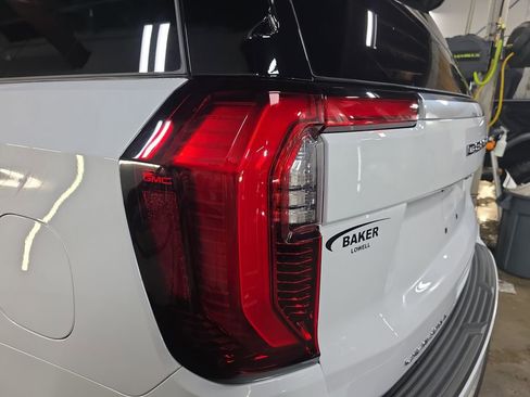 New 2026 GMC Yukon Denali w/ Sun & Power Step Package AWD/4WD image 38
