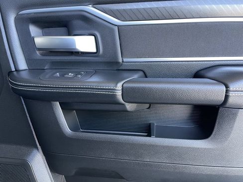 New 2026 RAM 2500 Big Horn AWD/4WD image 18