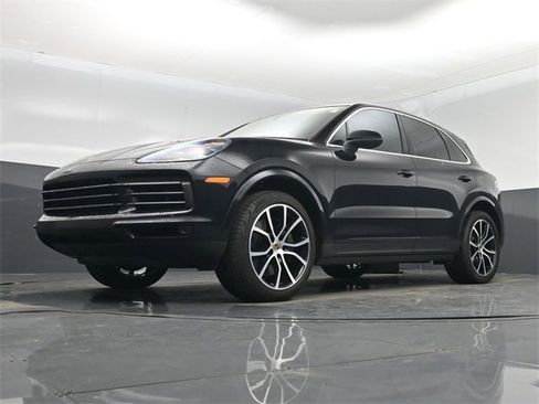 Used 2020 Porsche Cayenne S image 59