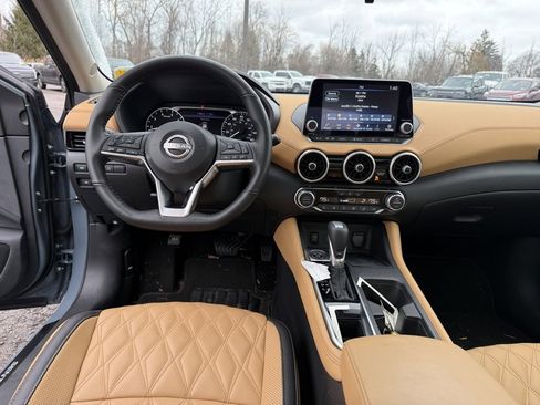 Used 2025 Nissan Sentra SV w/ SV Premium Package image 2