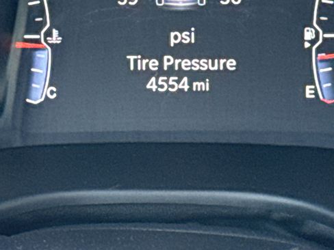 Used 2023 Jeep Compass Limited image 21