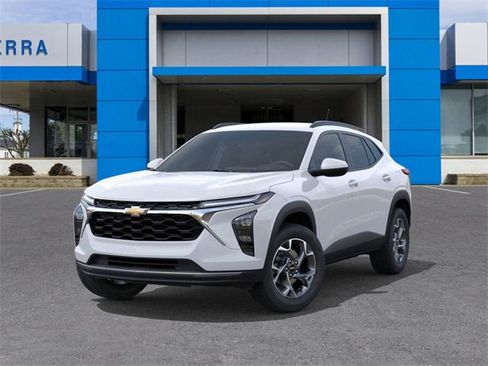 New 2026 Chevrolet Trax LT w/ Driver Confidence Package image 6