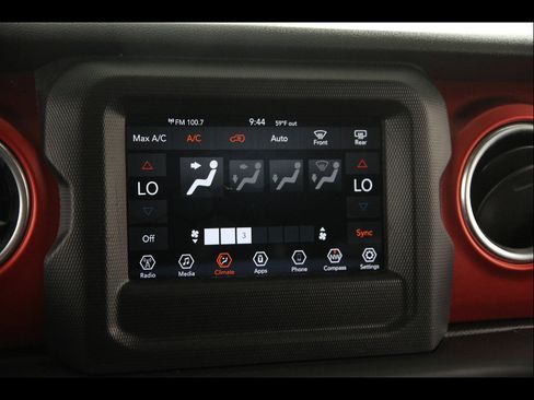 Used 2019 Jeep Wrangler Rubicon AWD/4WD image 11
