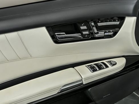 Used 2013 Mercedes-Benz CL 550 4MATIC image 13