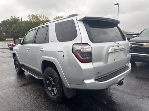 Used 2020 Toyota 4Runner SR5 Premium image 5