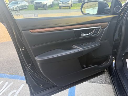 Used 2019 Honda CR-V Touring image 9