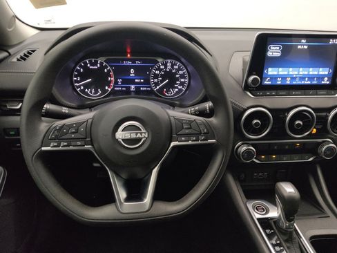 Used 2024 Nissan Sentra SV FWD image 22