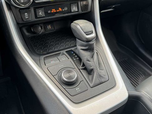 Used 2024 Toyota RAV4 XLE Premium w/ Weather Package AWD/4WD image 20