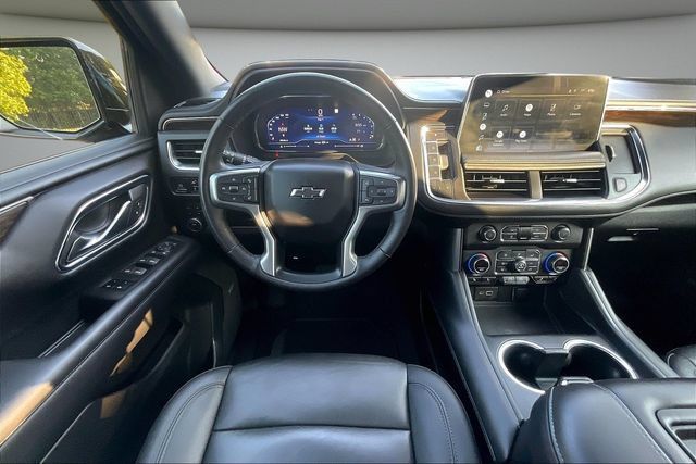 Used 2022 Chevrolet Tahoe Z71 w/ Luxury Package AWD/4WD image 10