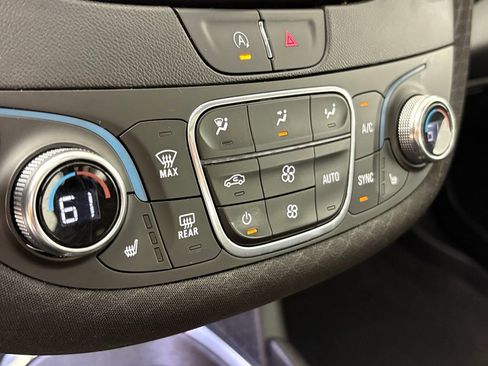 Used 2024 Chevrolet Malibu LT image 32