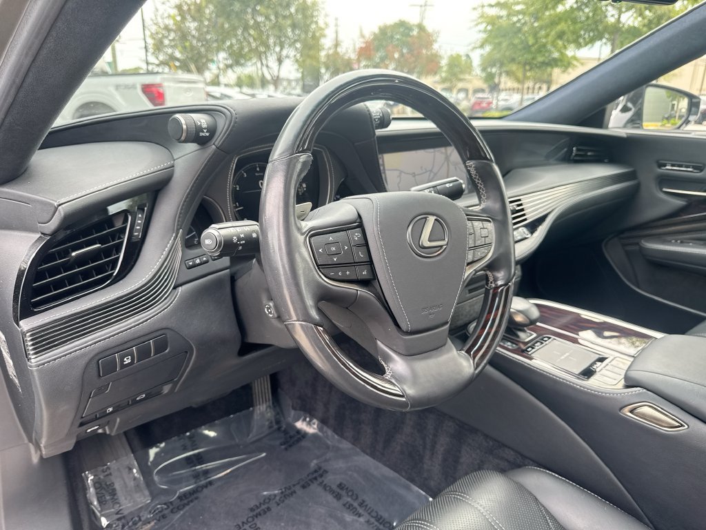 Used 2018 Lexus LS 500 w/ Interior Upgrade Package RWD image 20