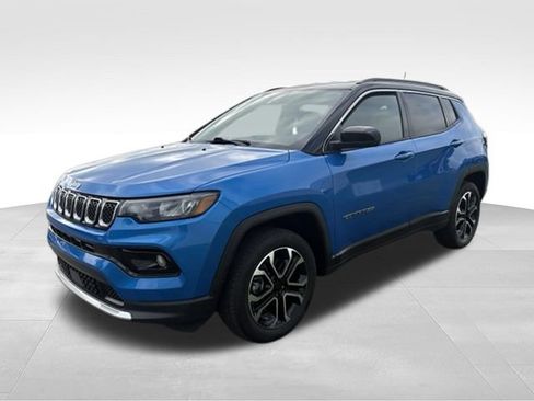 Used 2023 Jeep Compass Limited AWD/4WD image 9