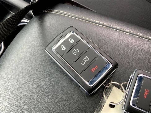Certified 2024 Jeep Grand Cherokee Laredo X w/ Luxury Tech Group I AWD/4WD image 13
