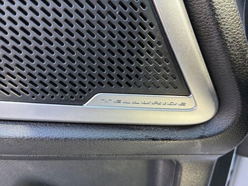 Used 2021 Kia Telluride S AWD/4WD image 27
