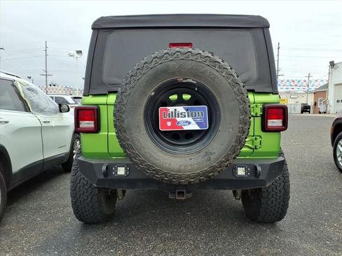 Used 2018 Jeep Wrangler Unlimited Sport image 5