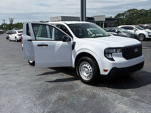 Used 2025 Ford Maverick XL w/ Equipment Group 101A AWD/4WD image 18