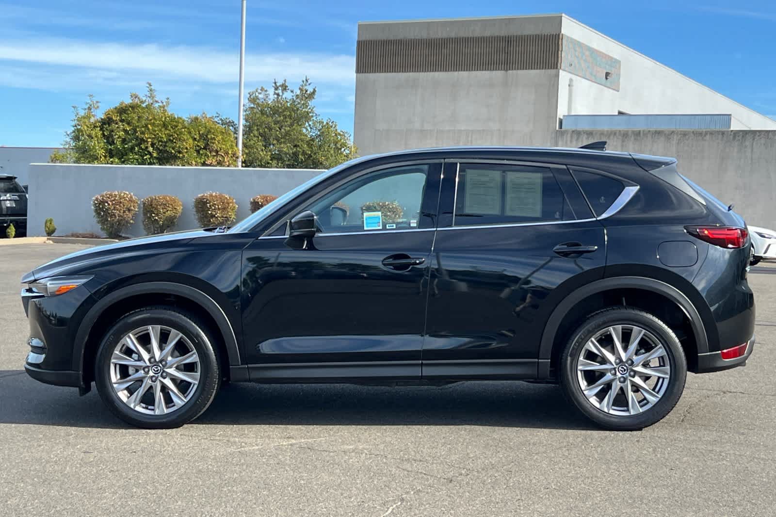 Used 2021 MAZDA CX-5 Grand Touring FWD image 9