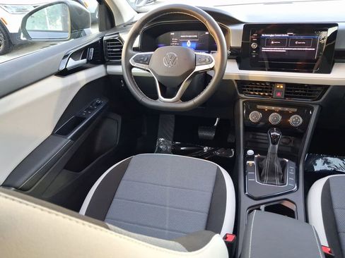Used 2025 Volkswagen Taos S FWD image 10
