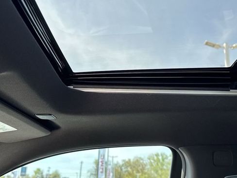 Used 2024 GMC Sierra 1500 AT4 w/ AT4 Premium Package image 14