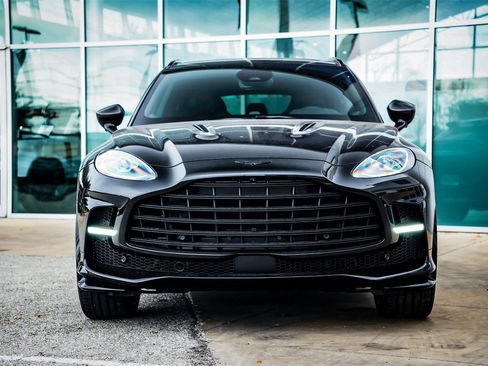 New 2025 Aston Martin DBX 707 image 4