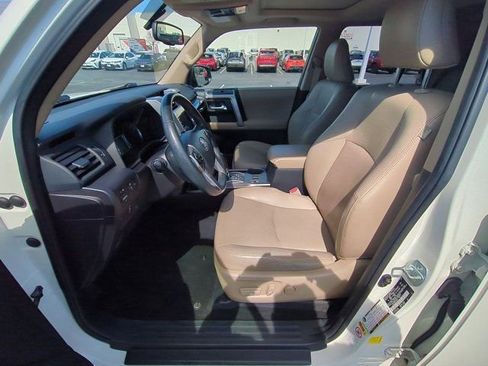 Used 2015 Toyota 4Runner Limited w/ Four Season Floor Mat Package image 8