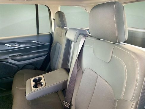 Used 2023 Jeep Grand Cherokee Laredo image 20