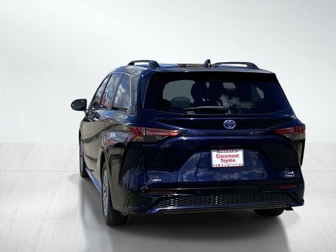 Certified 2023 Toyota Sienna XSE w/ XSE Plus Package AWD/4WD image 6