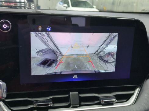 Used 2025 Chevrolet Equinox LT image 10