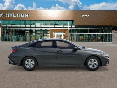 New 2026 Hyundai Elantra SE w/ Cargo Package image 7