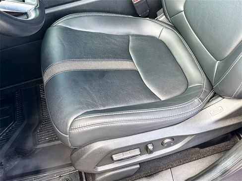 Used 2025 Honda Pilot EX-L image 19