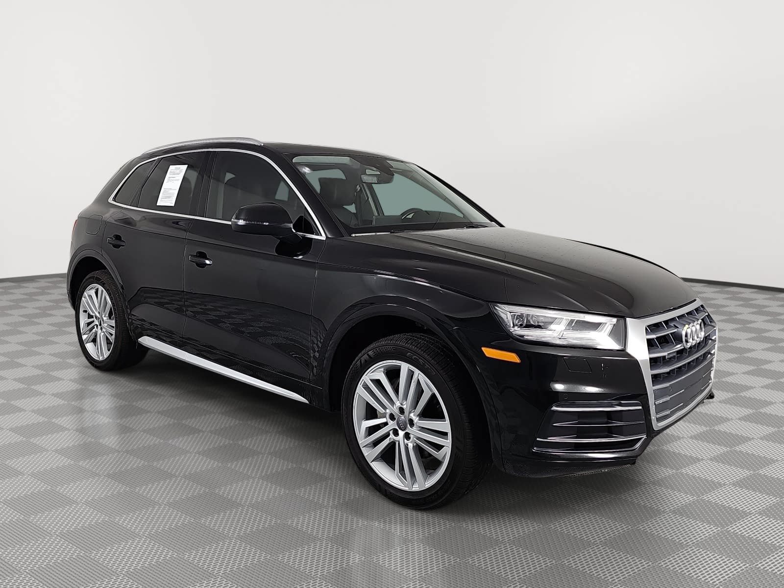 Used 2018 Audi Q5 2.0T Premium Plus w/ Premium Plus Package AWD/4WD image 2