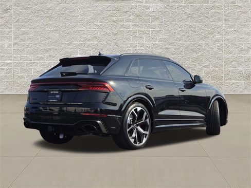 Certified 2024 Audi RS Q8 w/ Black Optic Package AWD/4WD image 7