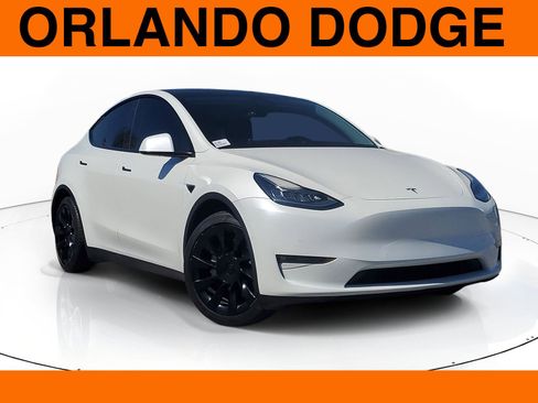 Used 2021 Tesla Model Y Long Range image 1