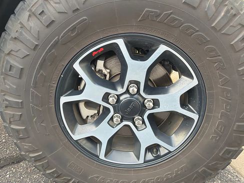 Used 2019 Jeep Wrangler Unlimited Rubicon AWD/4WD image 4
