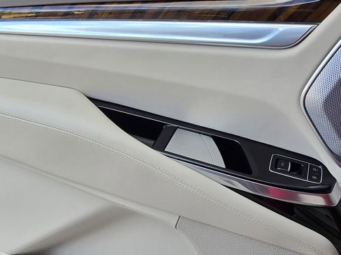 New 2026 Cadillac Escalade ESV Platinum Sport w/ LPO, ONYX Package image 23