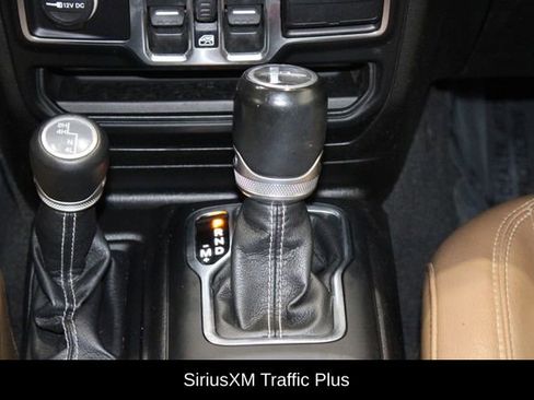 Used 2020 Jeep Gladiator Overland image 40