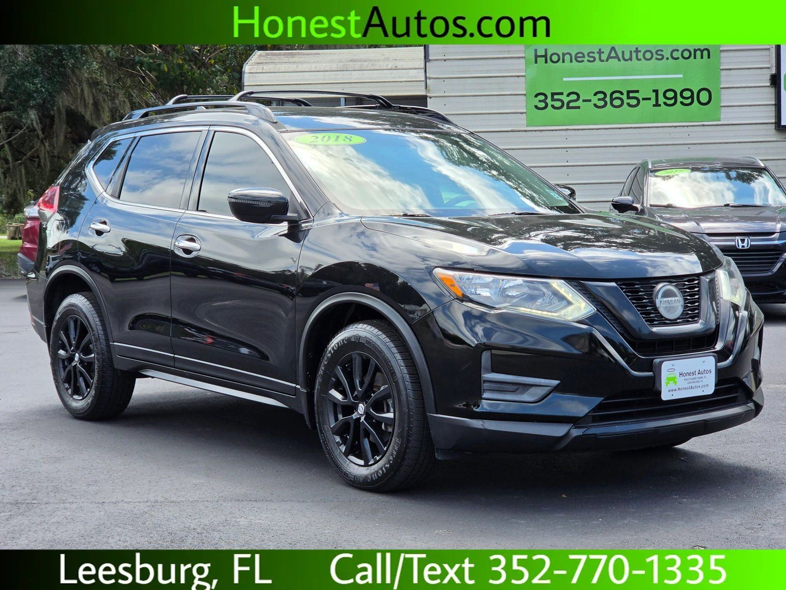 Used 2018 Nissan Rogue SV AWD/4WD image 1