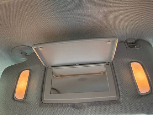 Used 2021 Buick Encore Preferred FWD image 35