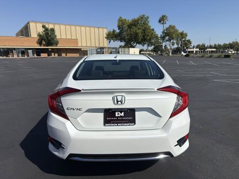 Used 2019 Honda Civic EX image 6
