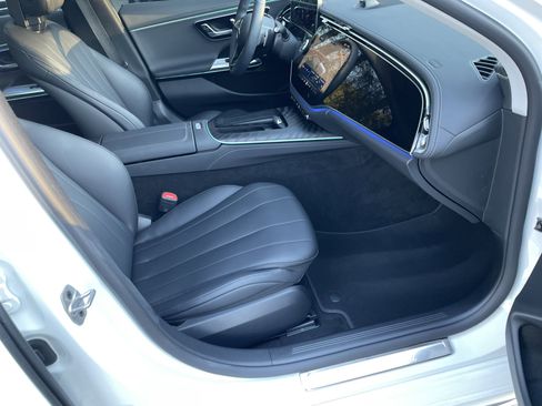 Certified 2025 Mercedes-Benz E 350 E 350 4MATIC Sedan image 51