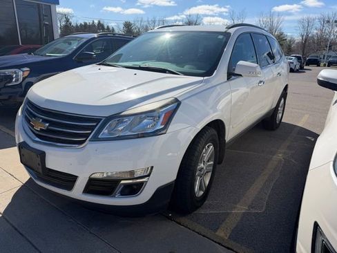 Used 2014 Chevrolet Traverse LT image 4