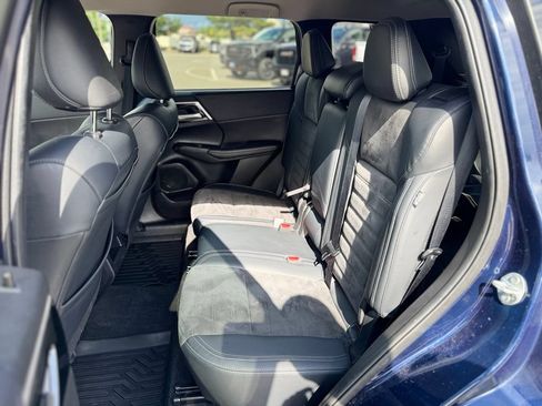 Used 2023 Mitsubishi Outlander SE AWD/4WD image 26