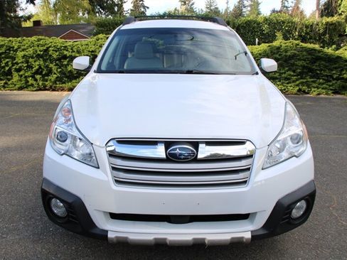 Used 2013 Subaru Outback 2.5i Limited AWD/4WD image 10