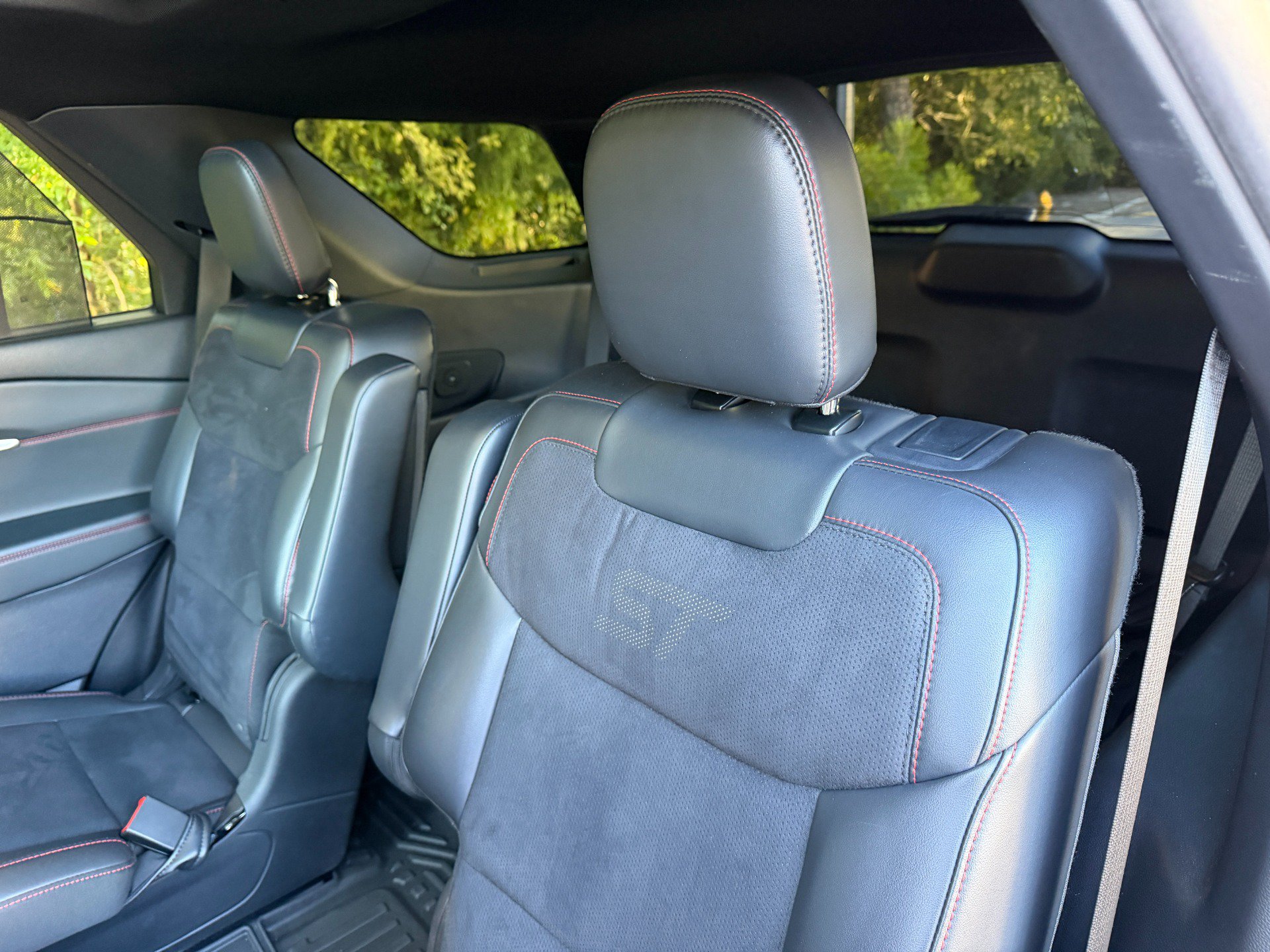 Used 2025 Ford Explorer ST AWD/4WD image 55