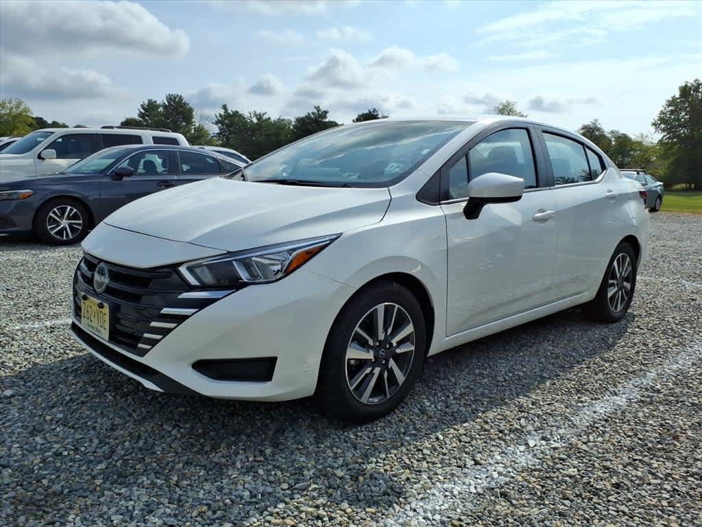 Used 2024 Nissan Versa SV FWD image 1