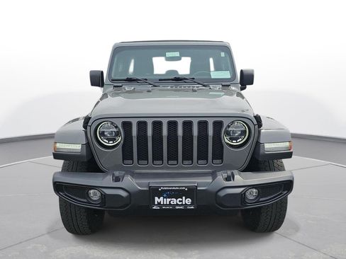 Used 2022 Jeep Wrangler Unlimited Sahara AWD/4WD image 2