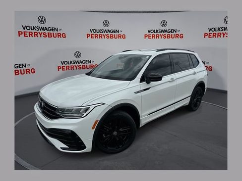 Used 2022 Volkswagen Tiguan SE R-Line AWD/4WD image 1